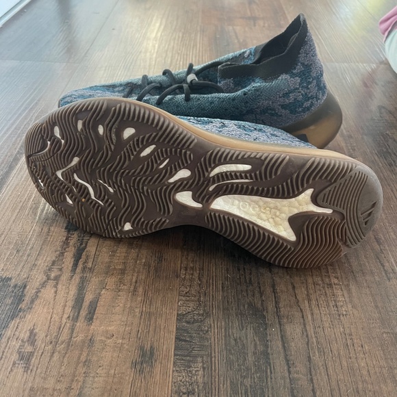Yeezy Boost 380 'Covellite' - Picture 3 of 5